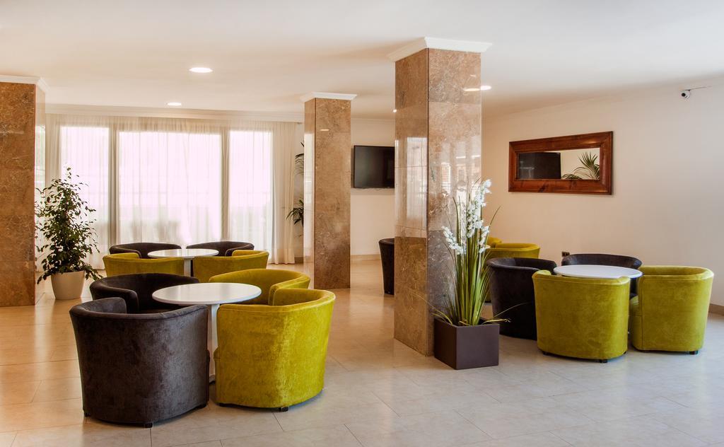 อปาร์ตาเมนโตส ซอล แอนด์ เบรา Aparthotel มากาลุฟ ภายนอก รูปภาพ