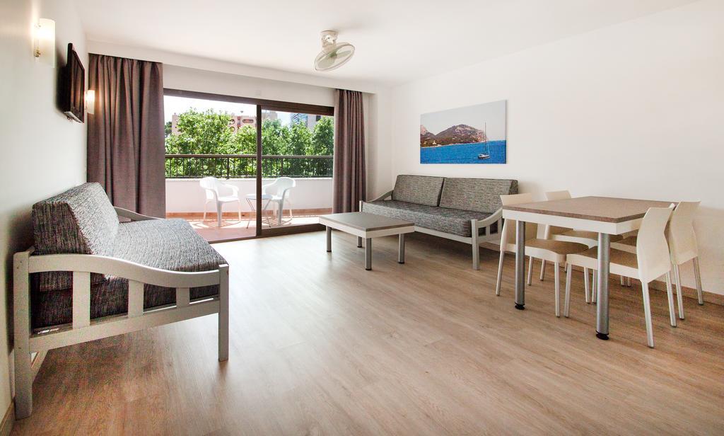อปาร์ตาเมนโตส ซอล แอนด์ เบรา Aparthotel มากาลุฟ ห้อง รูปภาพ