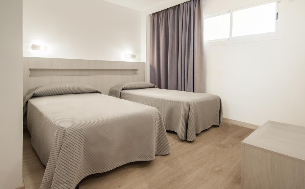 อปาร์ตาเมนโตส ซอล แอนด์ เบรา Aparthotel มากาลุฟ ห้อง รูปภาพ